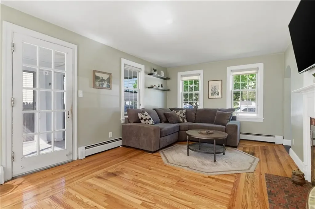 30 Hopkins Terrace Cumberland RI 02864