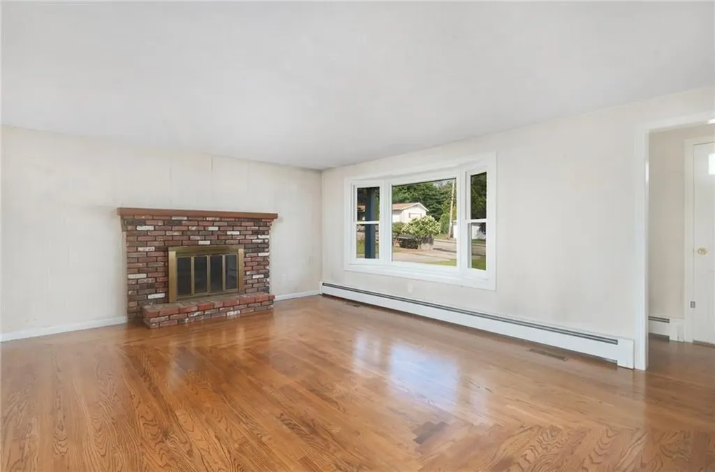 256 School Street Lincoln RI 02865