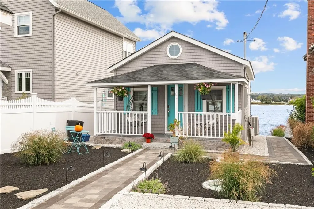 61 Green Street Portsmouth RI 02871