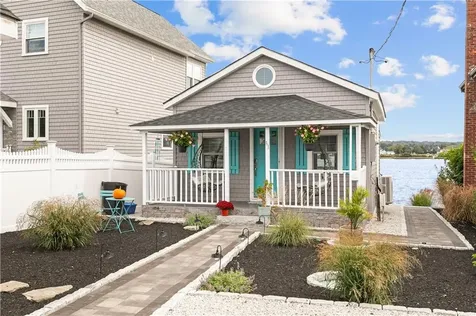 61 Green Street Portsmouth RI 02871