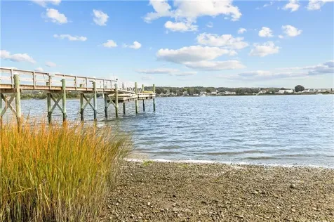 61 Green Street Portsmouth RI 02871