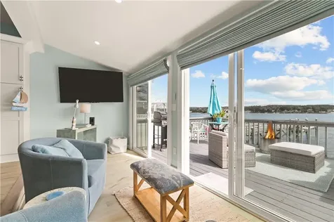 61 Green Street Portsmouth RI 02871