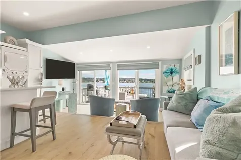 61 Green Street Portsmouth RI 02871