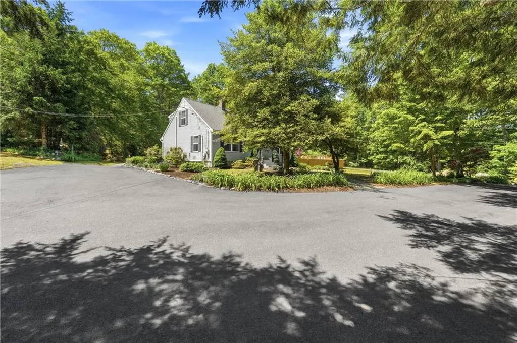252 Wolf Rock Road Exeter RI 02822