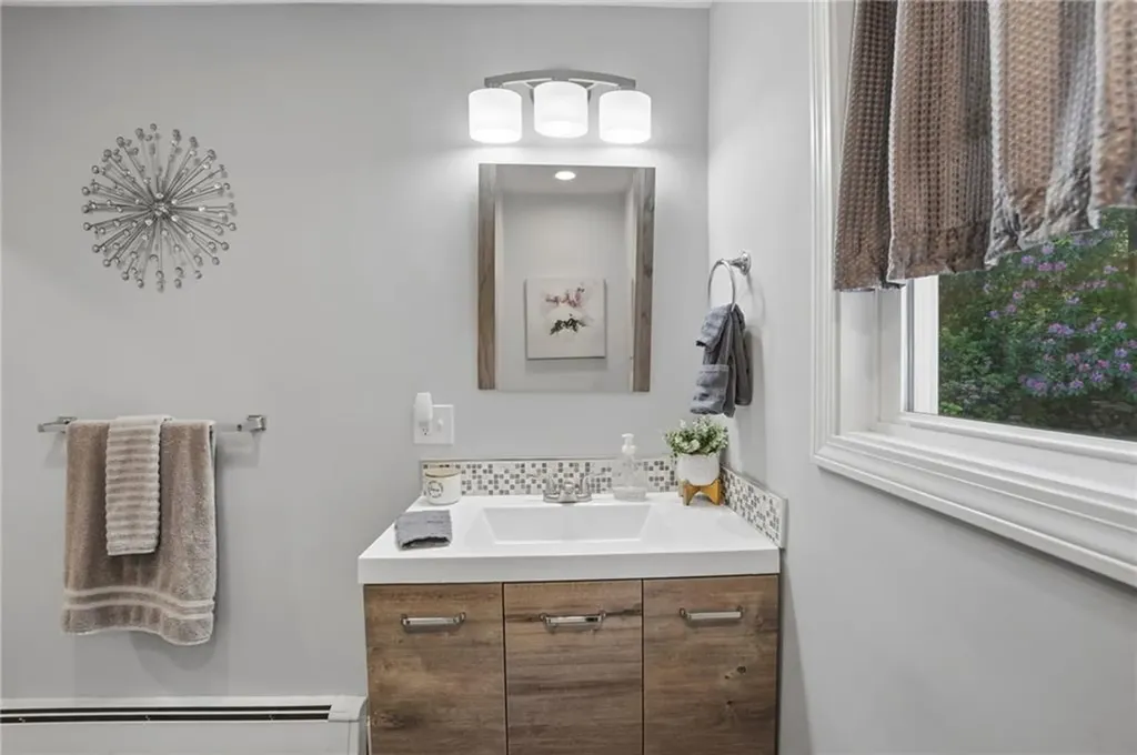 252 Wolf Rock Road Exeter RI 02822