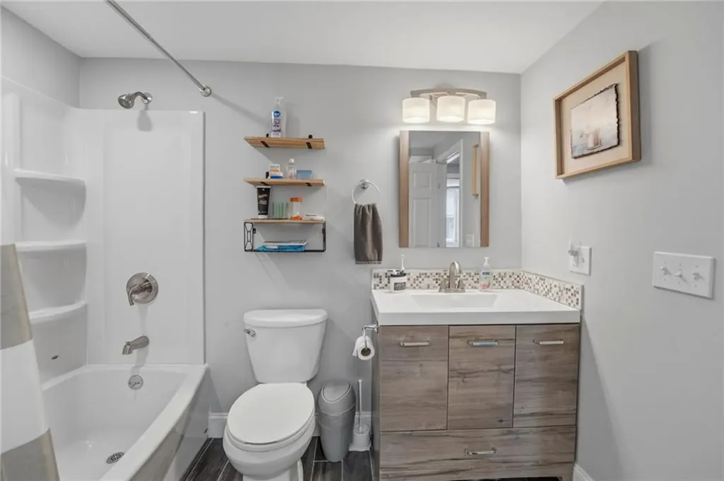 252 Wolf Rock Road Exeter RI 02822