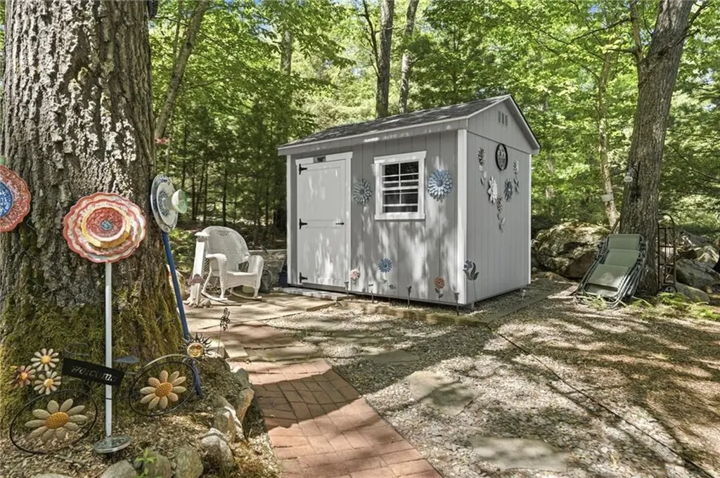 252 Wolf Rock Road Exeter RI 02822
