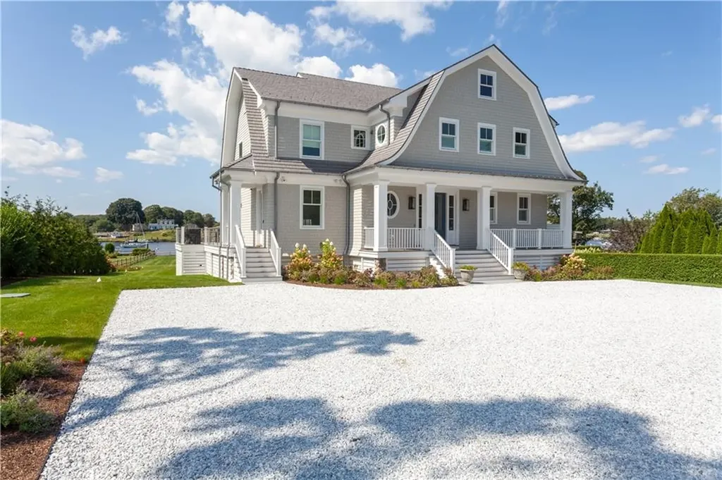 39 Avondale Road Westerly RI 02891