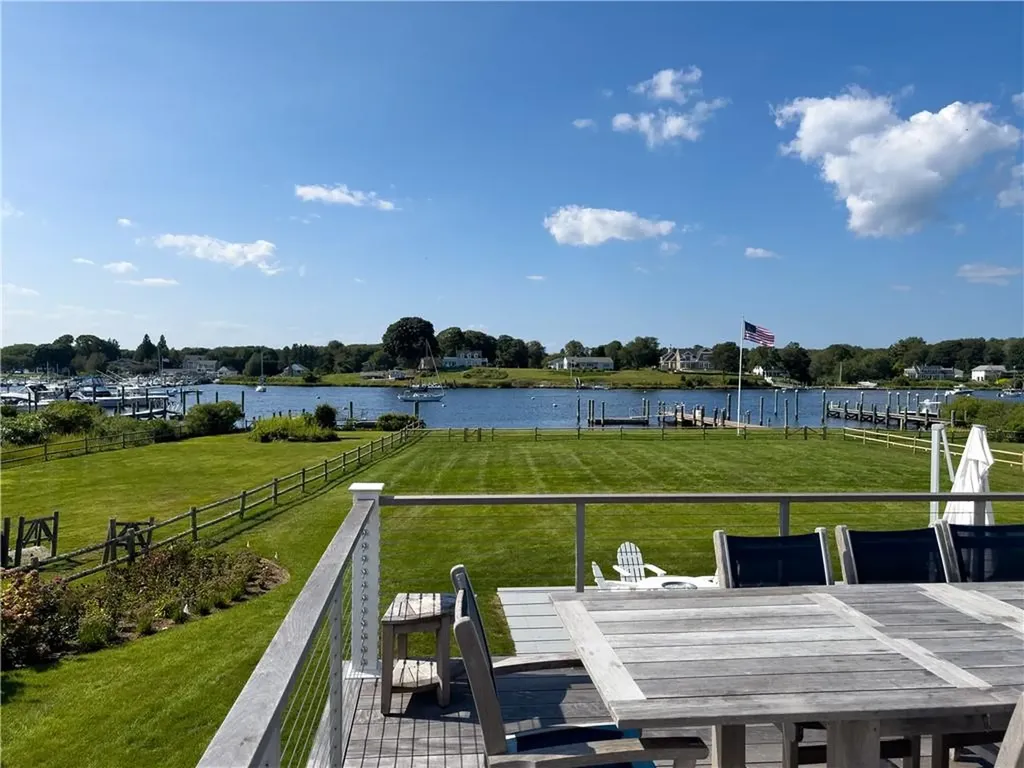 39 Avondale Road Westerly RI 02891