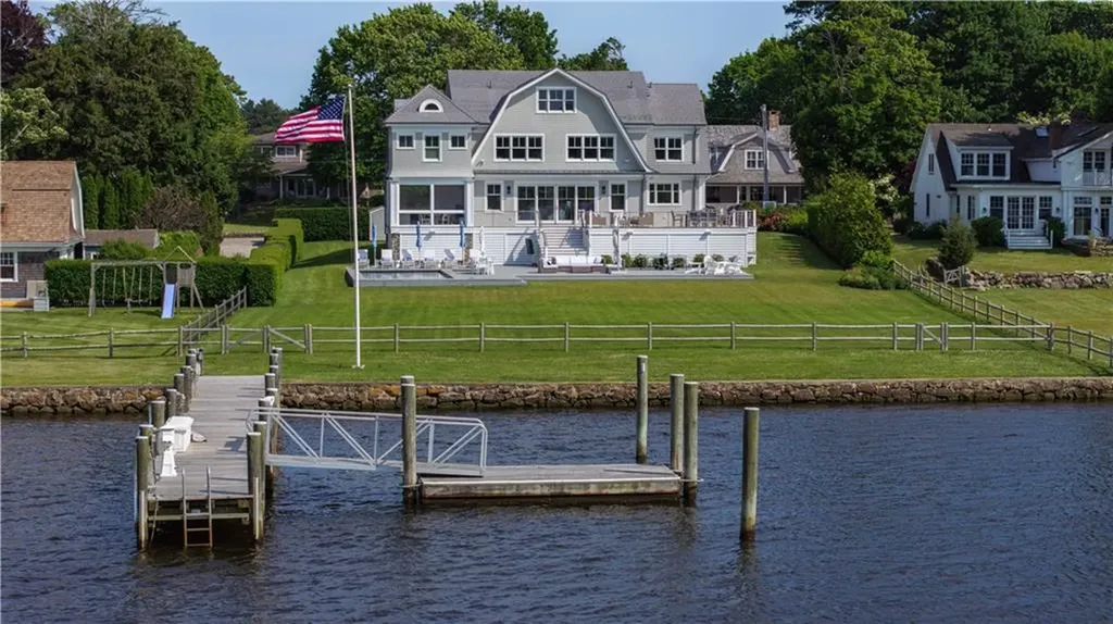 39 Avondale Road Westerly RI 02891
