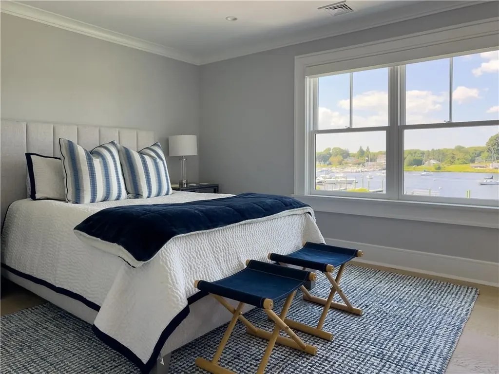 39 Avondale Road Westerly RI 02891