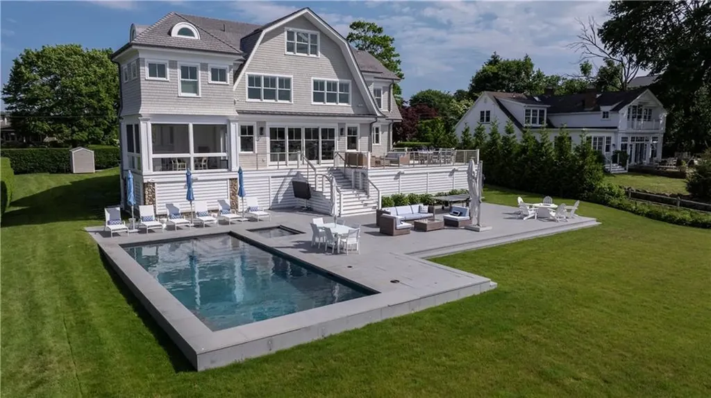 39 Avondale Road Westerly RI 02891