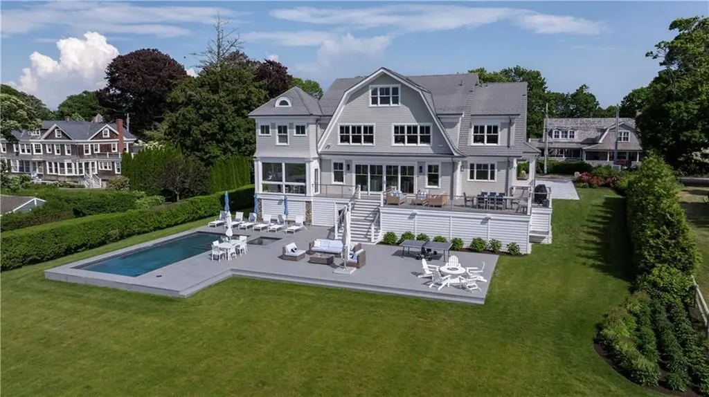 39 Avondale Road Westerly RI 02891