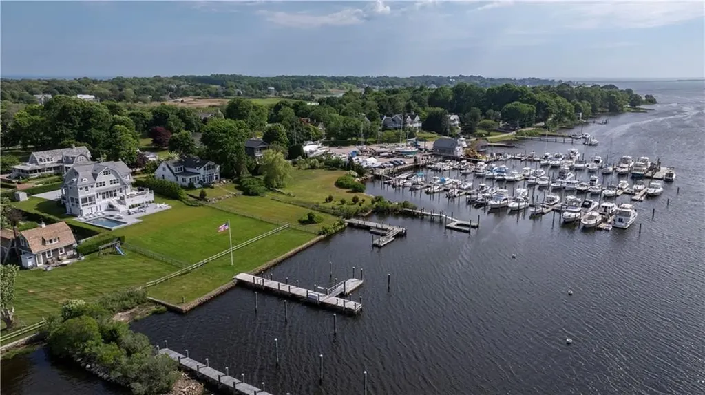 39 Avondale Road Westerly RI 02891