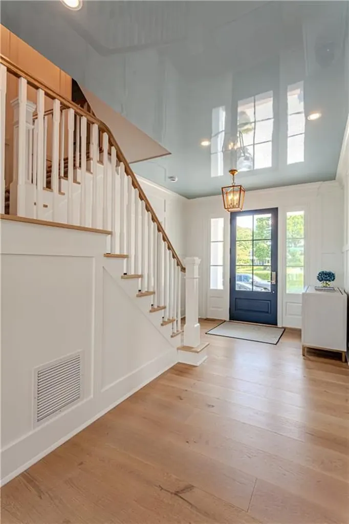 39 Avondale Road Westerly RI 02891