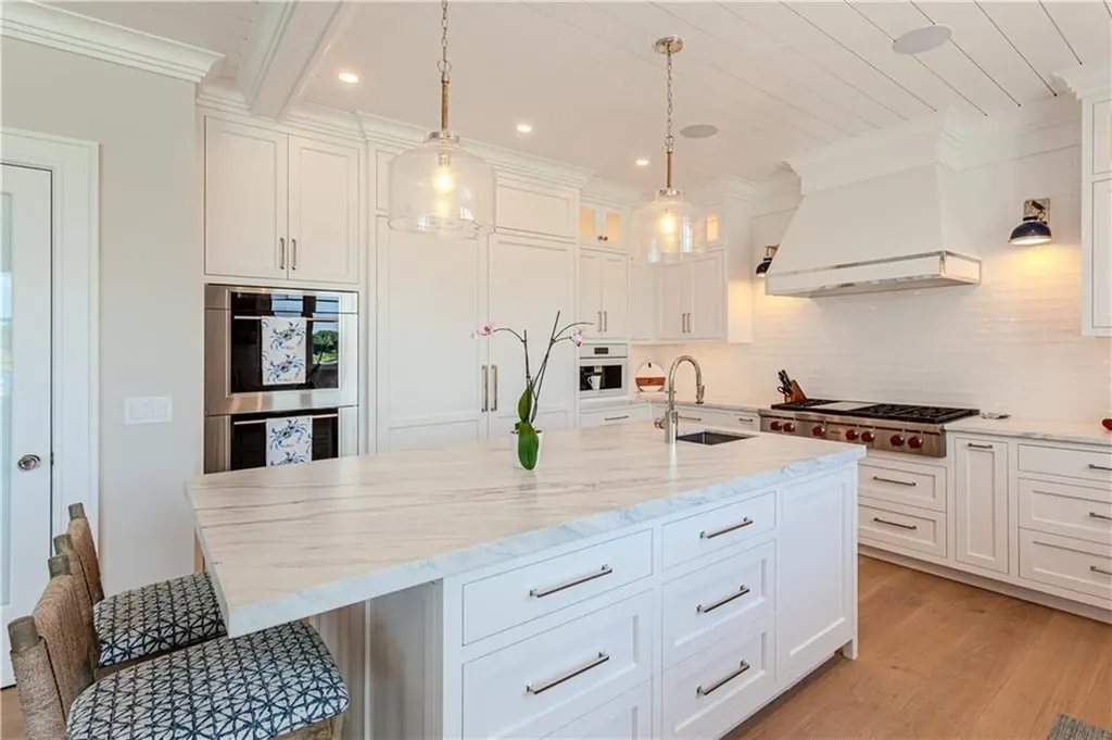 39 Avondale Road Westerly RI 02891