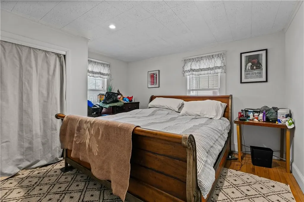 161 Mitchells Lane Middletown RI 02842