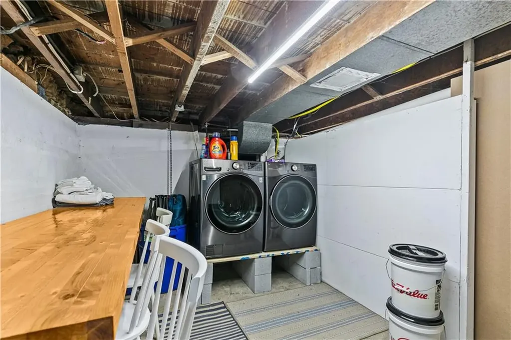 161 Mitchells Lane Middletown RI 02842