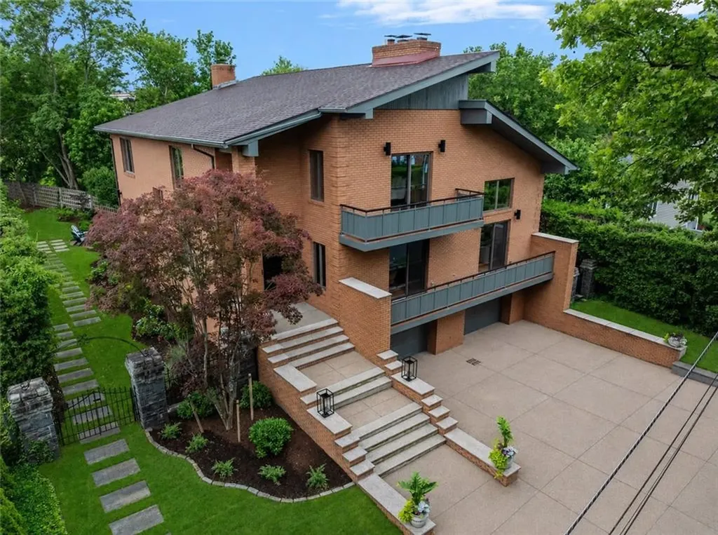 14 Maxcy Drive Providence RI 02906