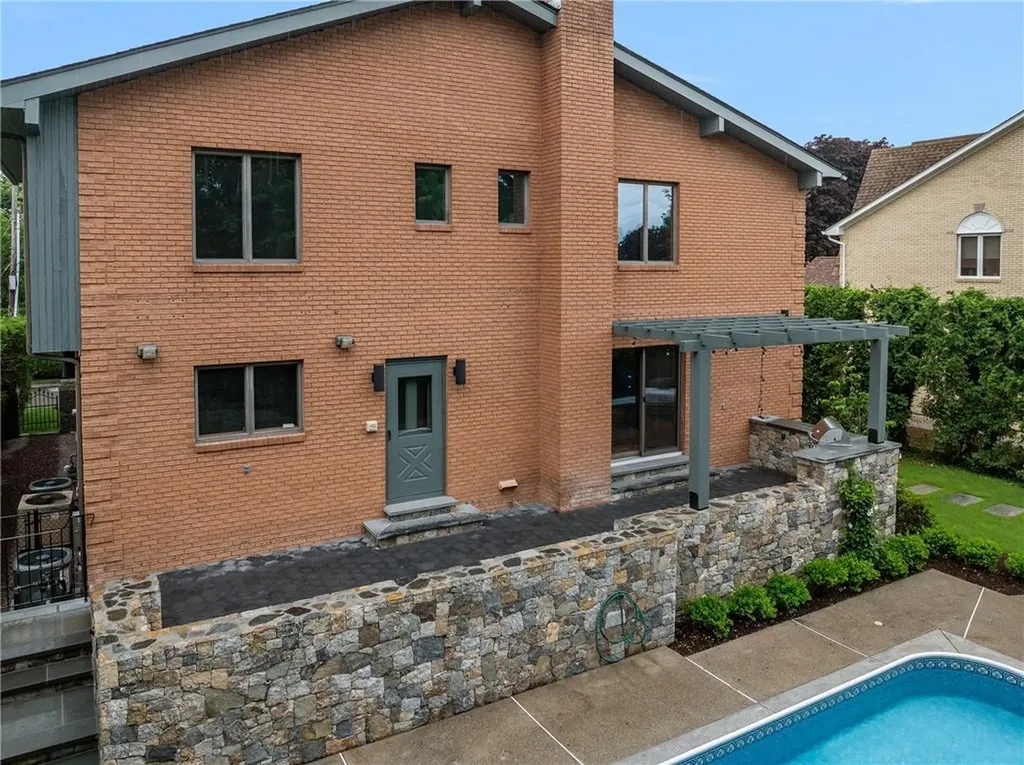 14 Maxcy Drive Providence RI 02906
