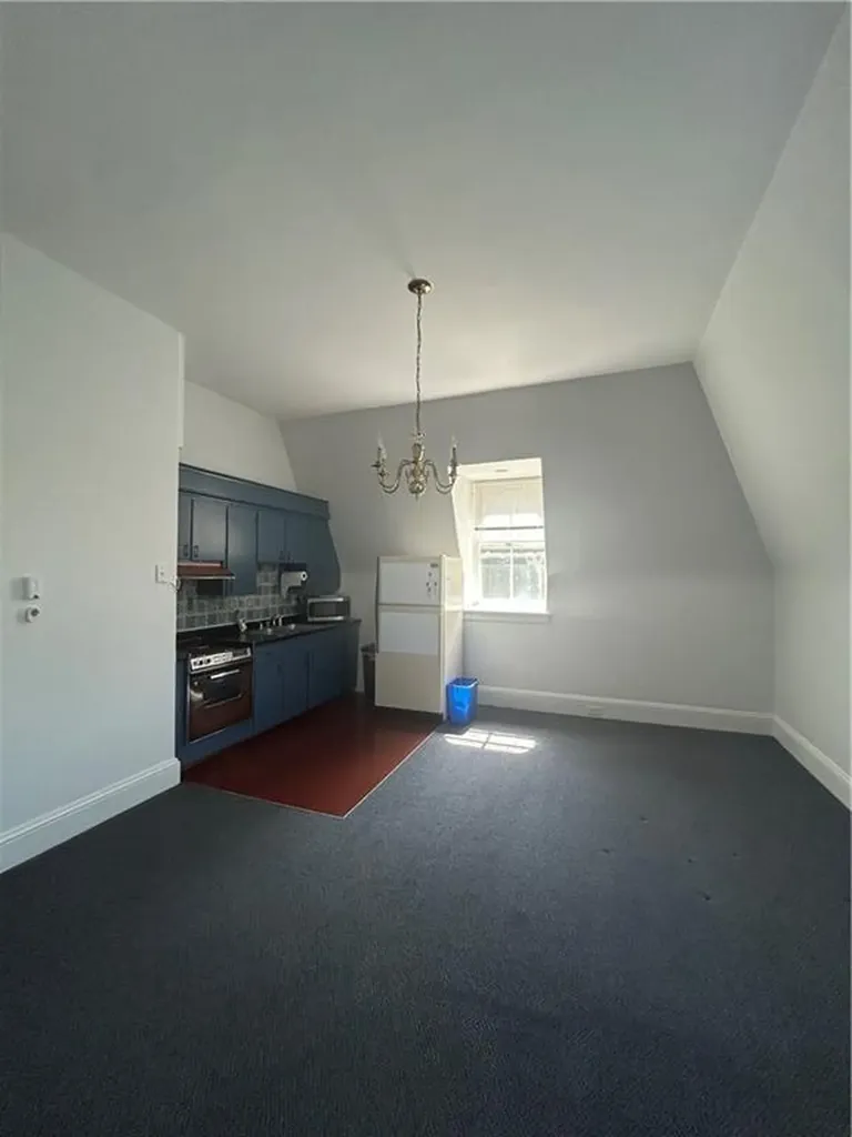 6 Sunnyside Place Newport RI 02840