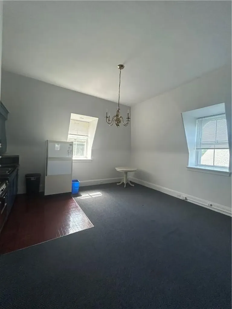 6 Sunnyside Place Newport RI 02840