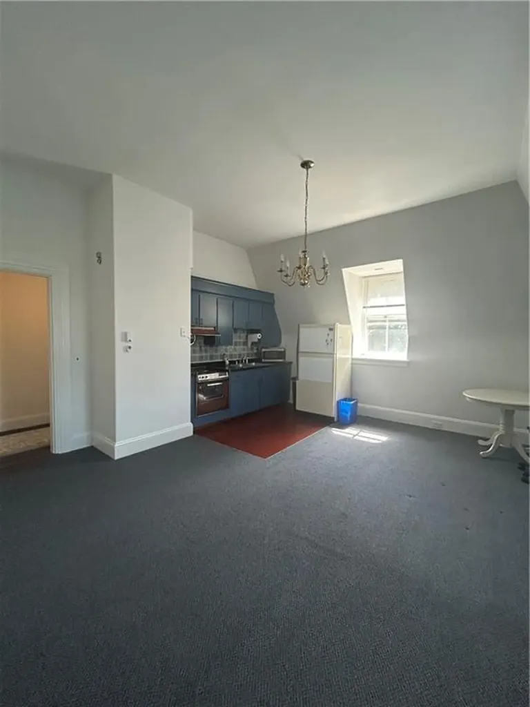 6 Sunnyside Place Newport RI 02840