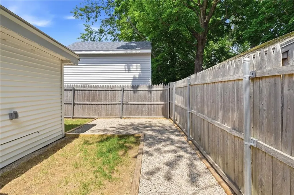 116 Ardway Avenue Warwick RI 02889