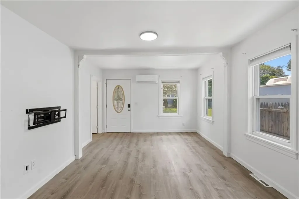 116 Ardway Avenue Warwick RI 02889