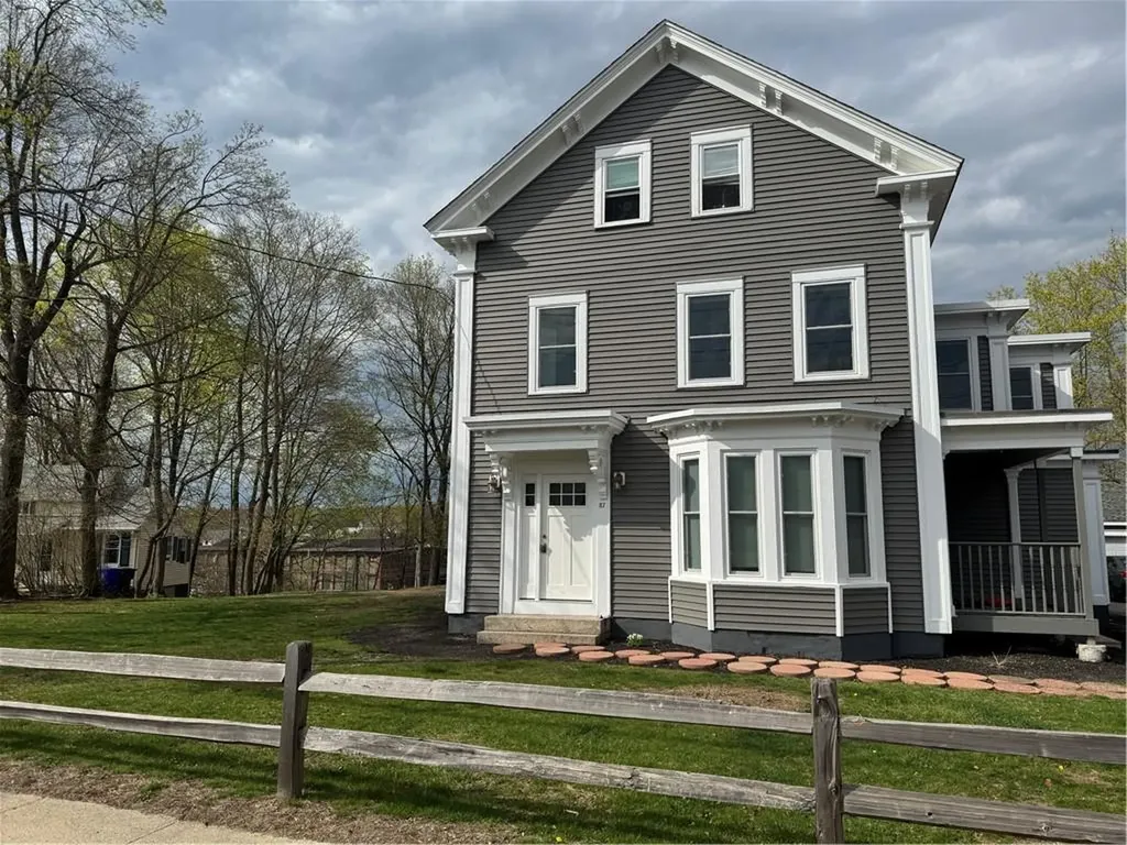 87 Maple Avenue West Warwick RI 02893