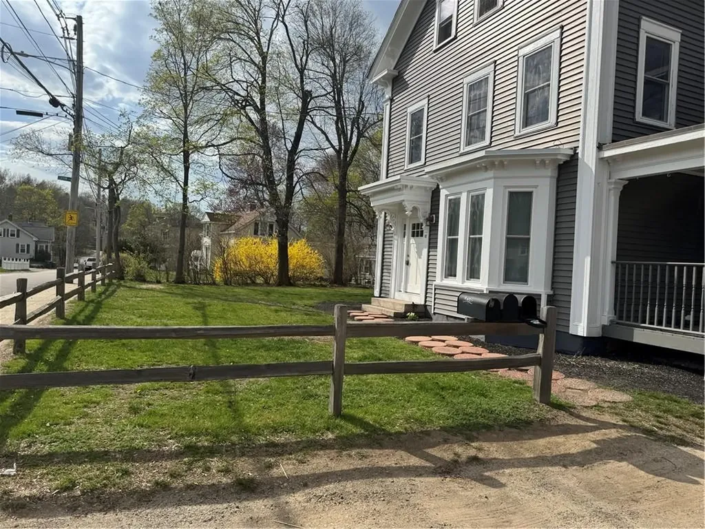 87 Maple Avenue West Warwick RI 02893