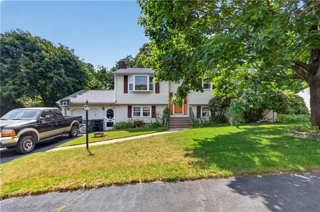 27 Metro Drive Coventry RI 02816