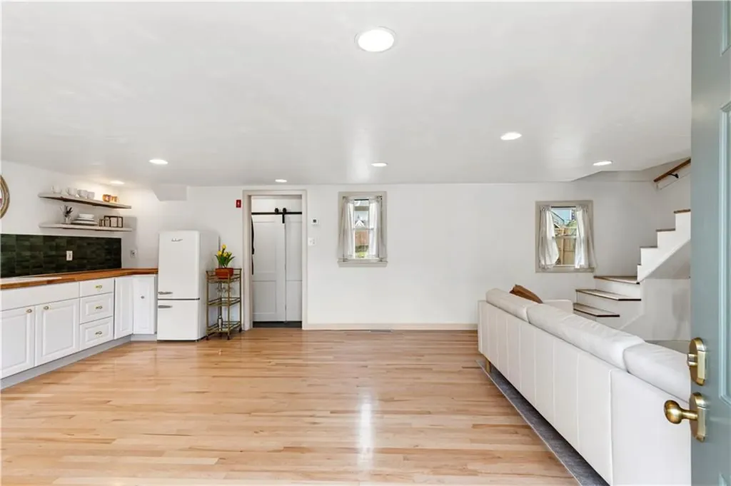 27 Padelford Street Providence RI 02906