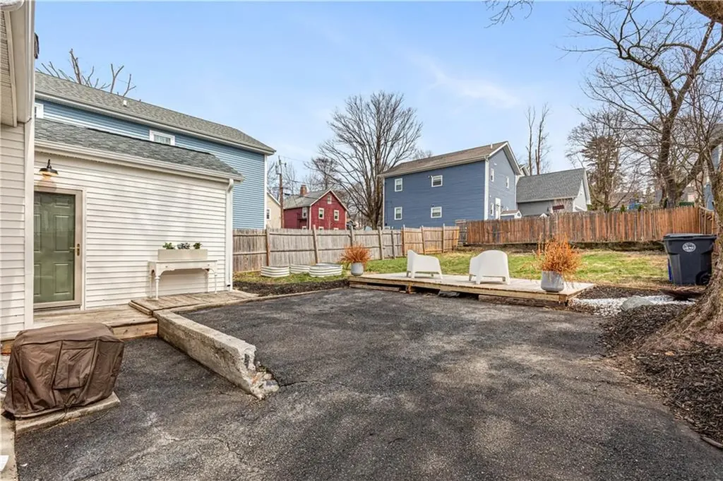 27 Padelford Street Providence RI 02906