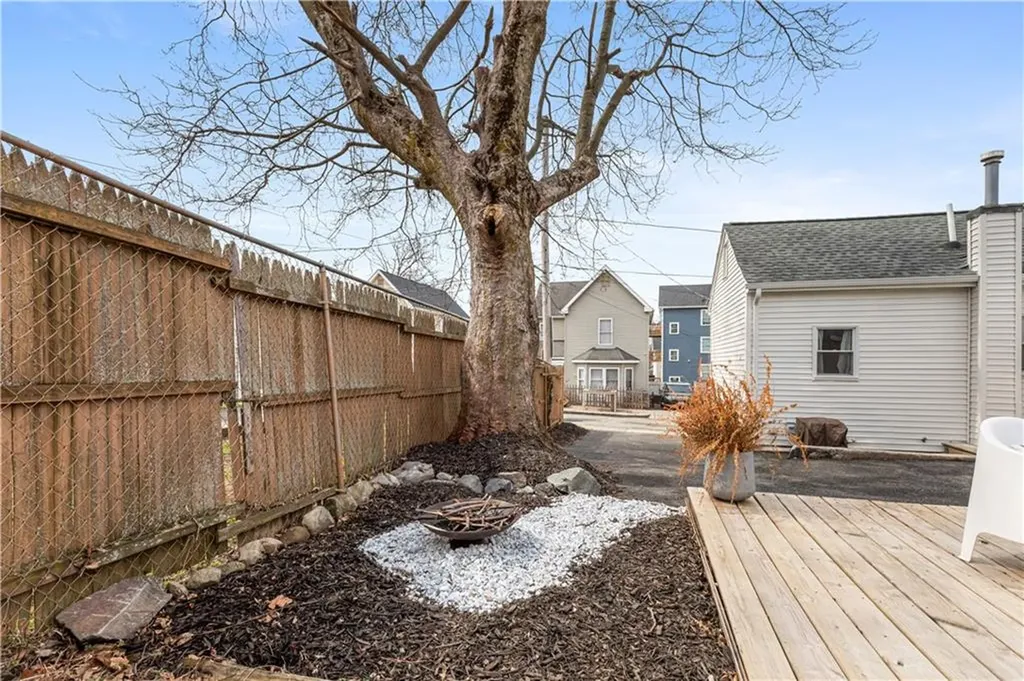 27 Padelford Street Providence RI 02906