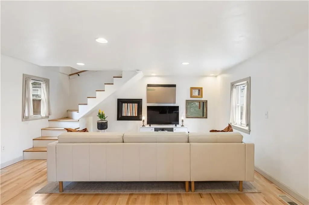 27 Padelford Street Providence RI 02906