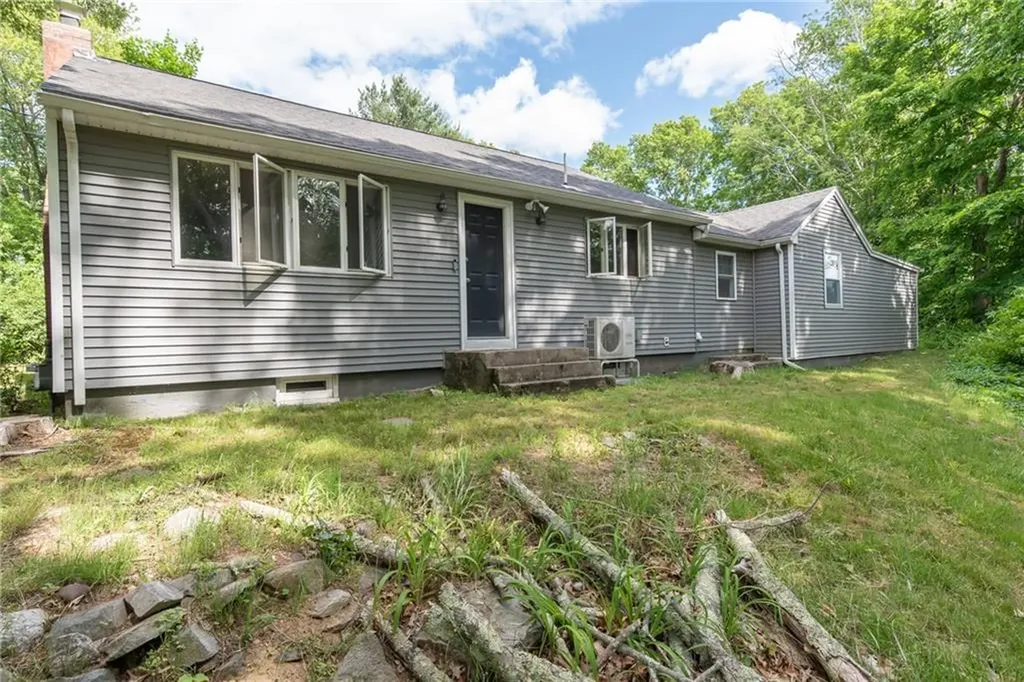 11 Country Hill Road Cumberland RI 02864