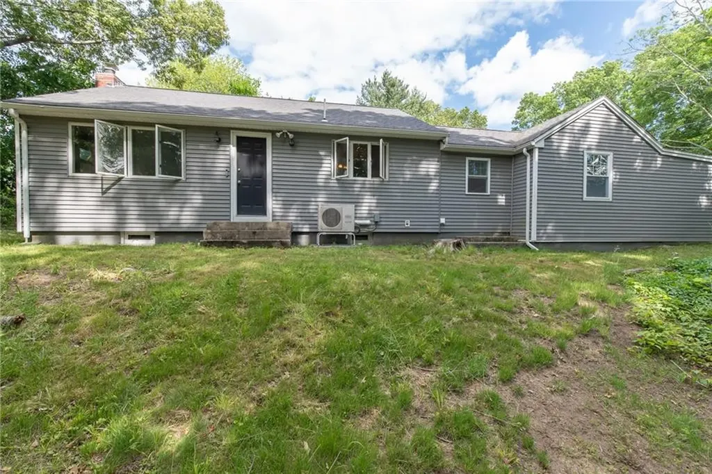 11 Country Hill Road Cumberland RI 02864