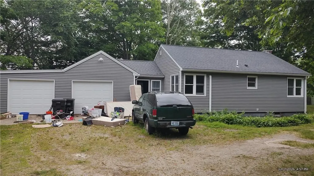 11 Country Hill Road Cumberland RI 02864