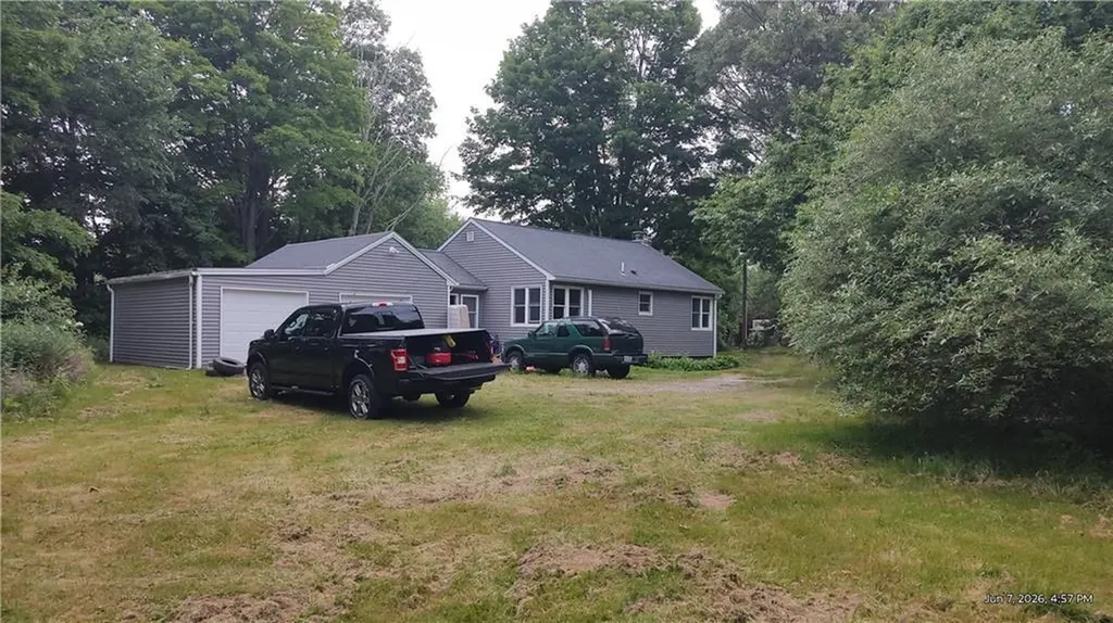 11 Country Hill Road Cumberland RI 02864