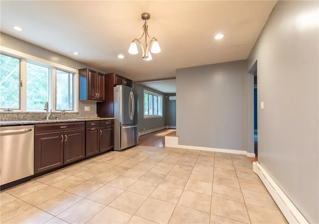 11 Country Hill Road Cumberland RI 02864