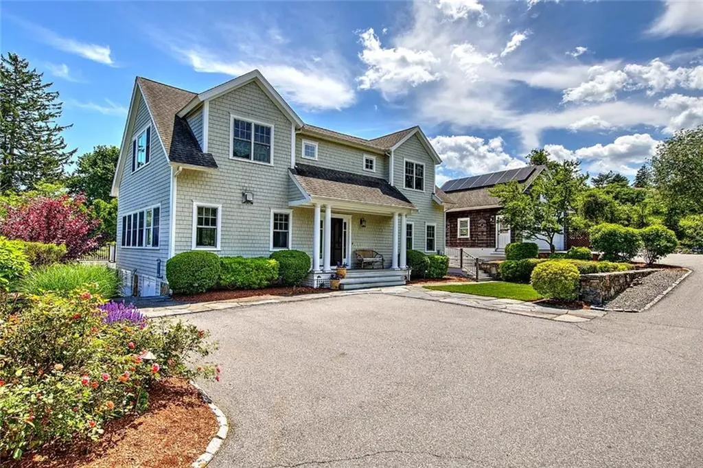 5 Curtis Road North Kingstown RI 02874