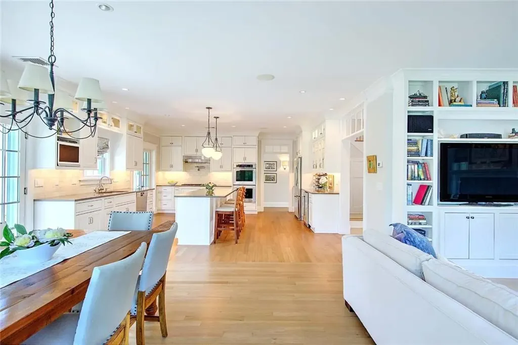 5 Curtis Road North Kingstown RI 02874