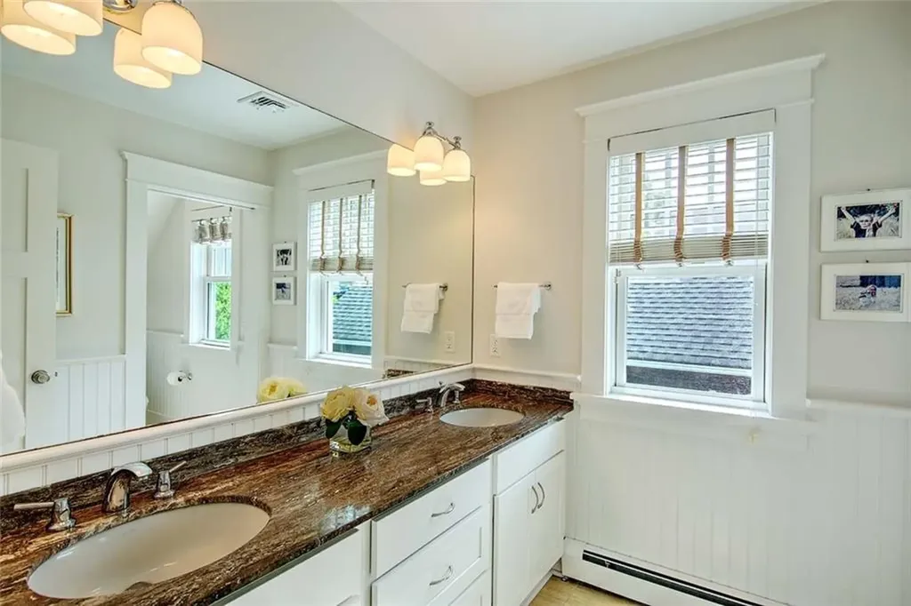 5 Curtis Road North Kingstown RI 02874