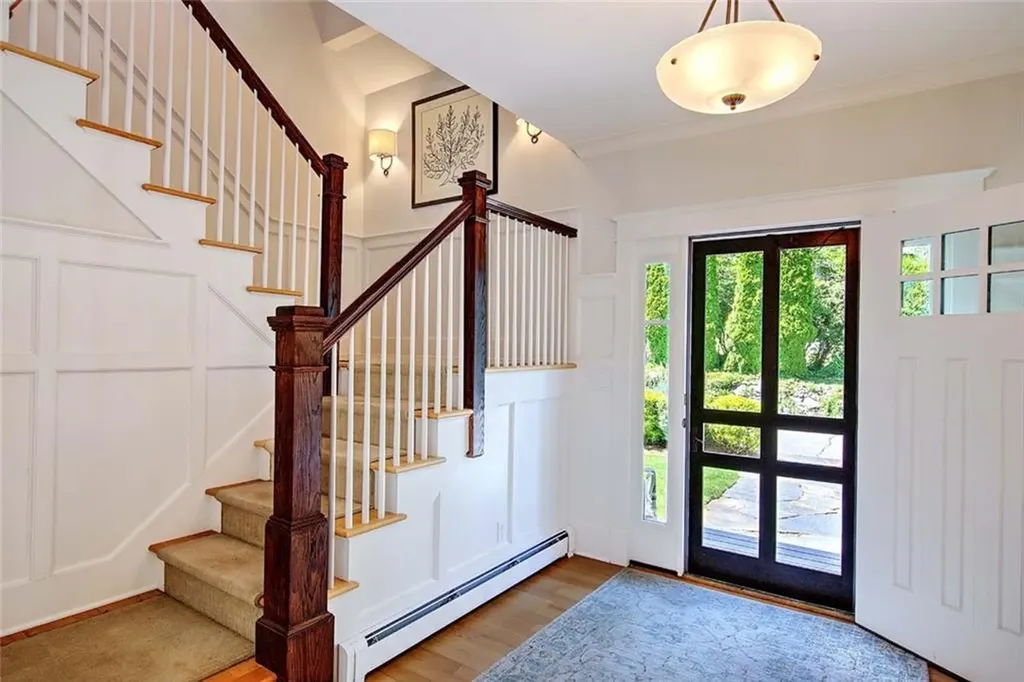 5 Curtis Road North Kingstown RI 02874