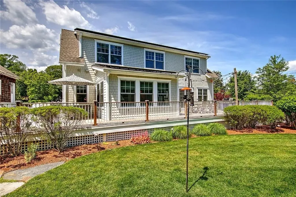 5 Curtis Road North Kingstown RI 02874