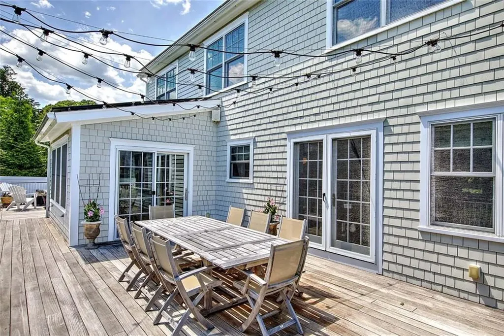 5 Curtis Road North Kingstown RI 02874