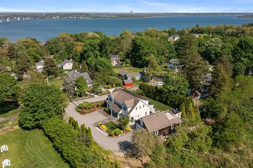 5 Curtis Road North Kingstown RI 02874