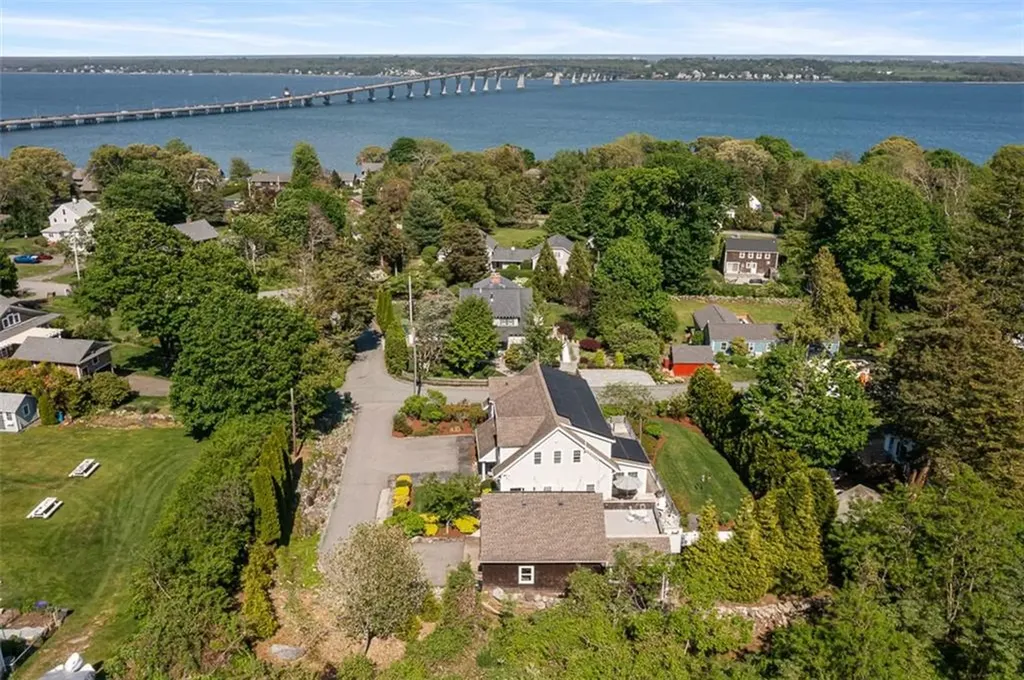 5 Curtis Road North Kingstown RI 02874
