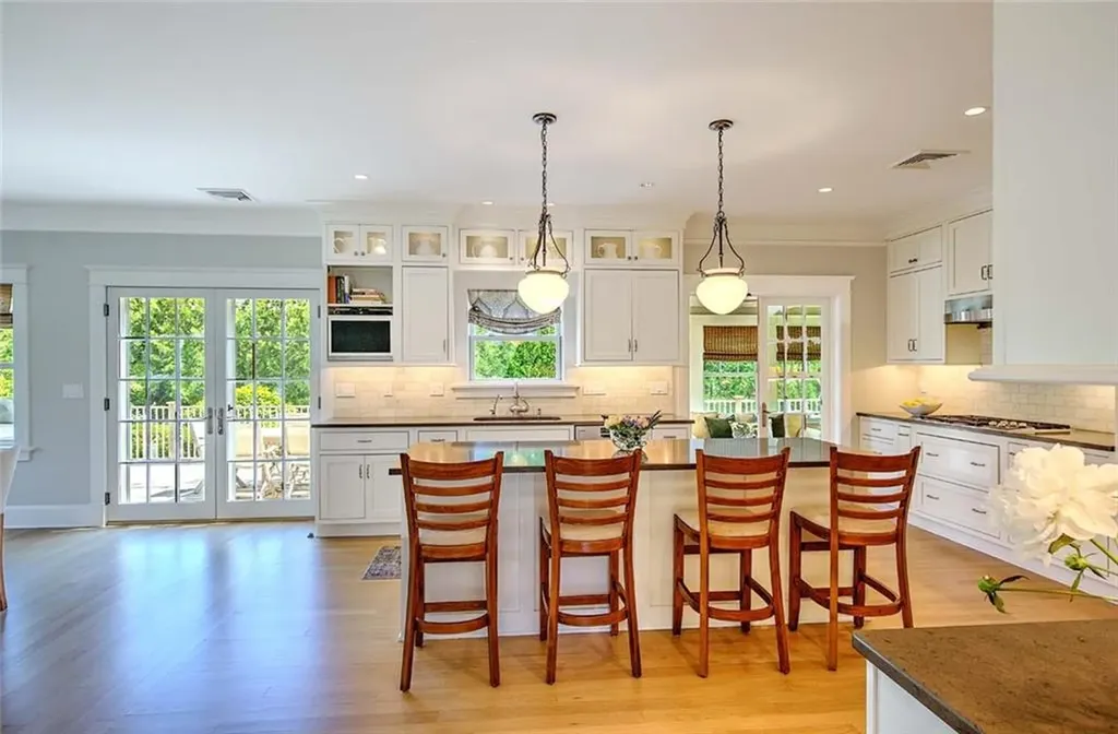 5 Curtis Road North Kingstown RI 02874